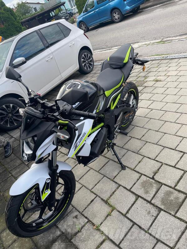 Kawasaki - z125