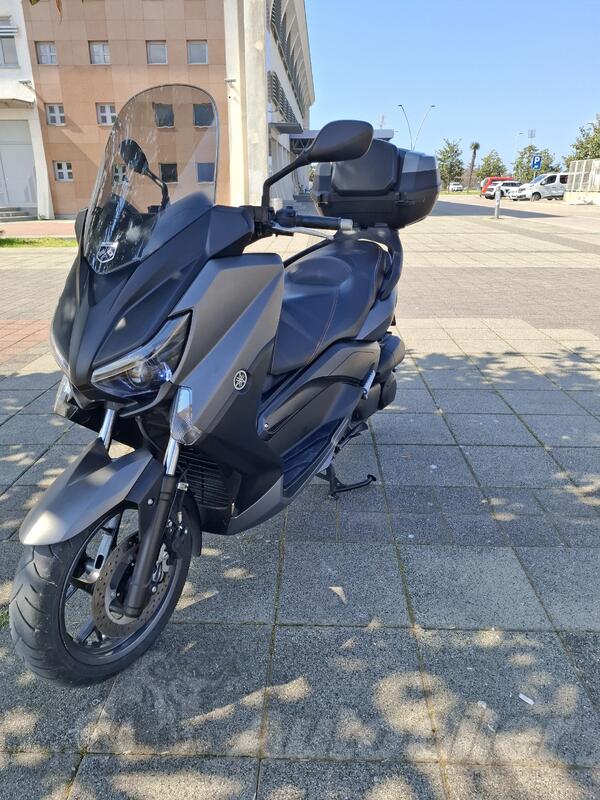 Yamaha - xmax