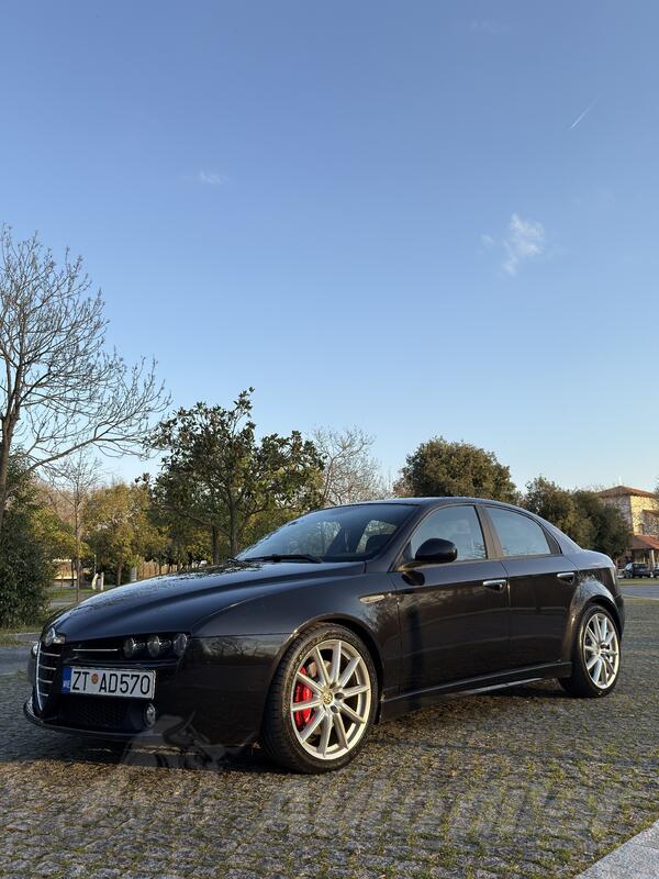 Alfa Romeo - 159 - 2.0 TI
