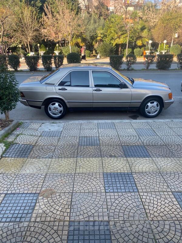 Mercedes Benz - 190 - 2.0