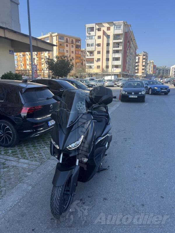 Yamaha - XMAX Tech MAX 300