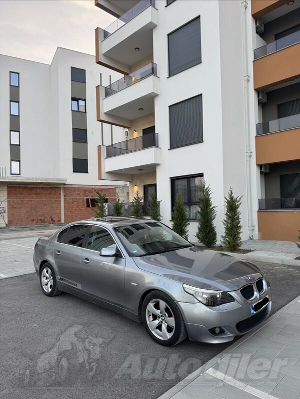 BMW - 525