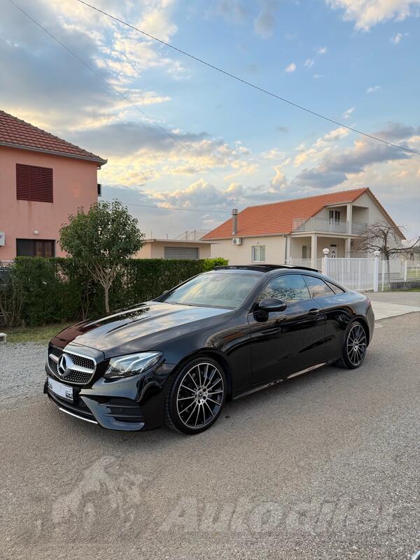 Mercedes Benz - E 220 - E 220 D COUPE AMG