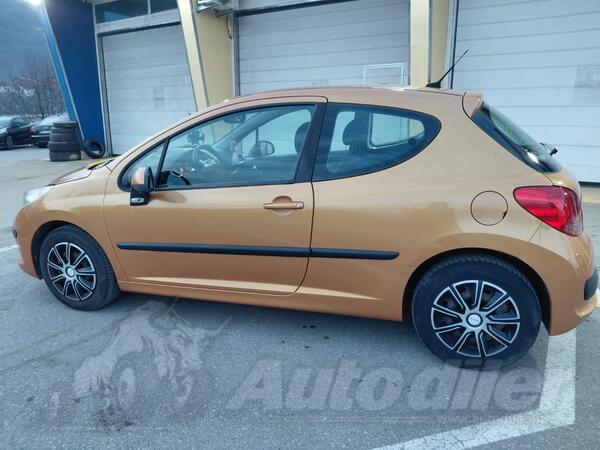 Peugeot - 207 - 1.4