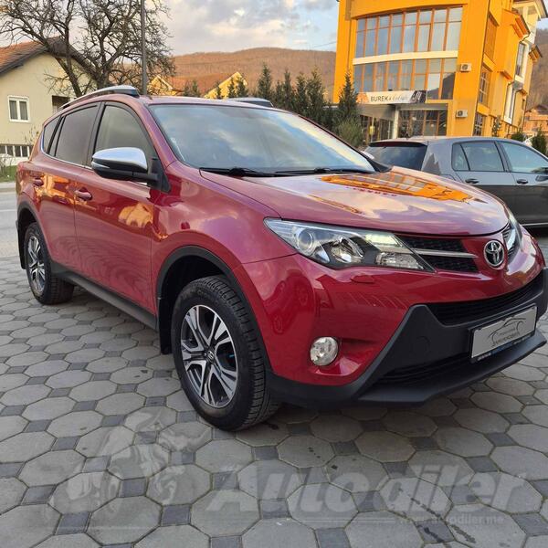 Toyota - RAV 4 - 4x4