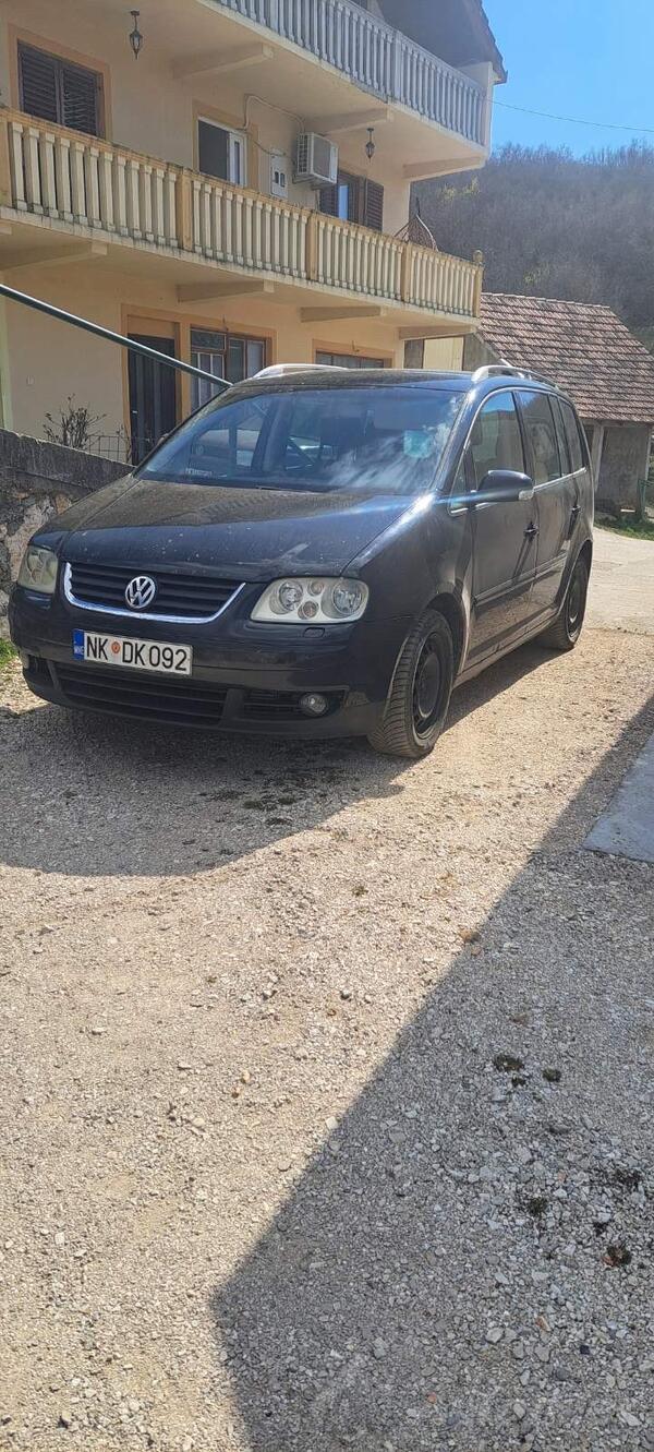 Volkswagen - Touran - 2.0 tdi
