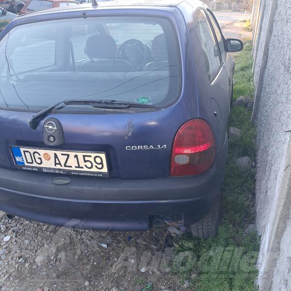 Opel - Corsa - 1,4 i