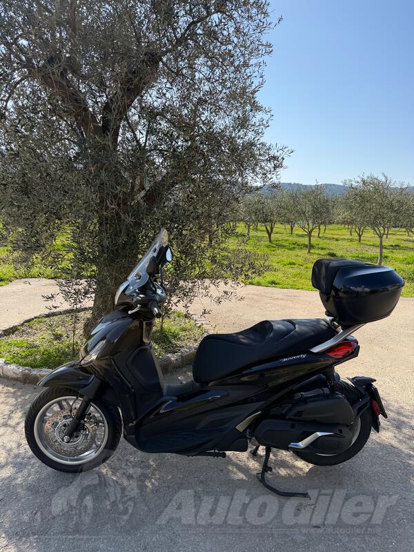 Piaggio - Beverly 400