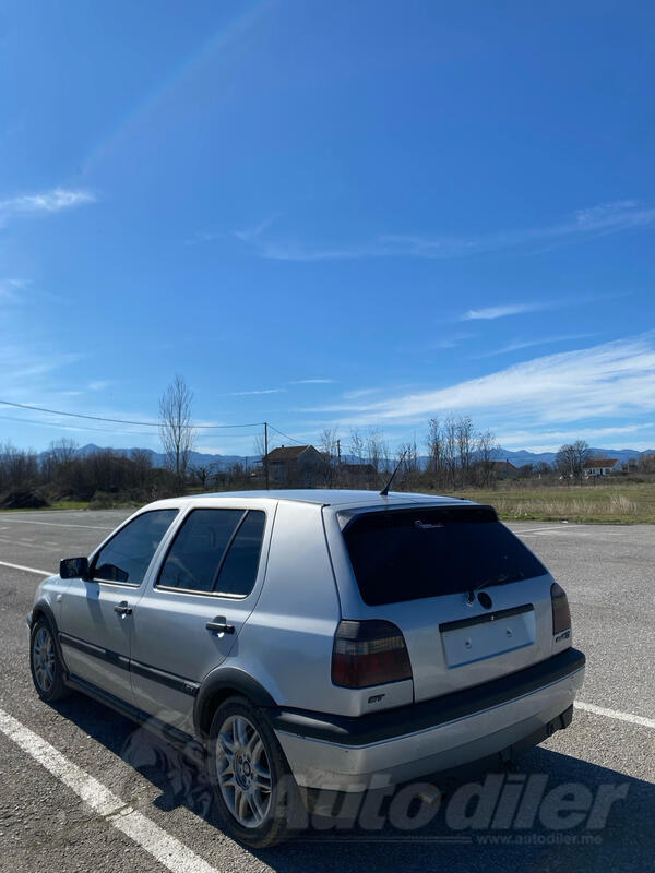 Volkswagen - Golf 3 - 1.6 74kw
