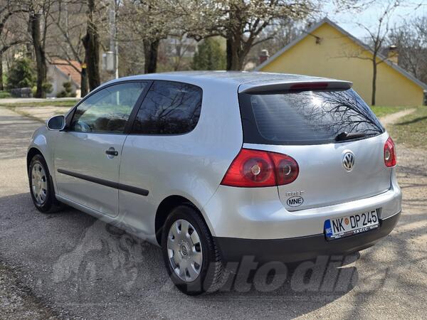 Volkswagen - Golf 5 - SDI
