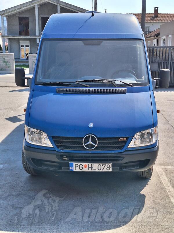 Mercedes Benz - 411 CDI