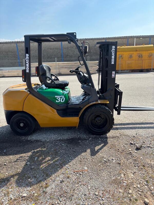 Komatsu -  FD30T 16R