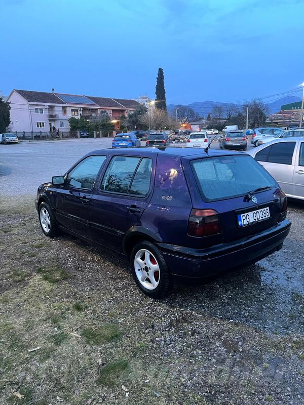 Volkswagen - Golf 3 - 1.6