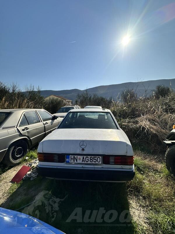 Mercedes Benz - 190 - 2.0