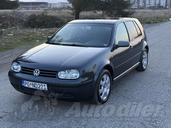 Volkswagen - Golf 4 - benzin