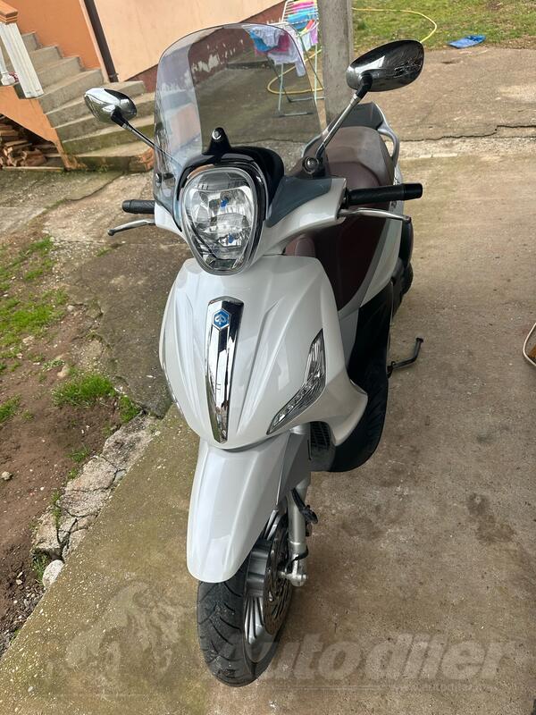 Piaggio - beverly