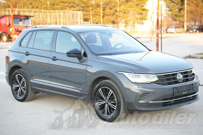 Volkswagen - Tiguan - 2.0 TDI UNITED DSG