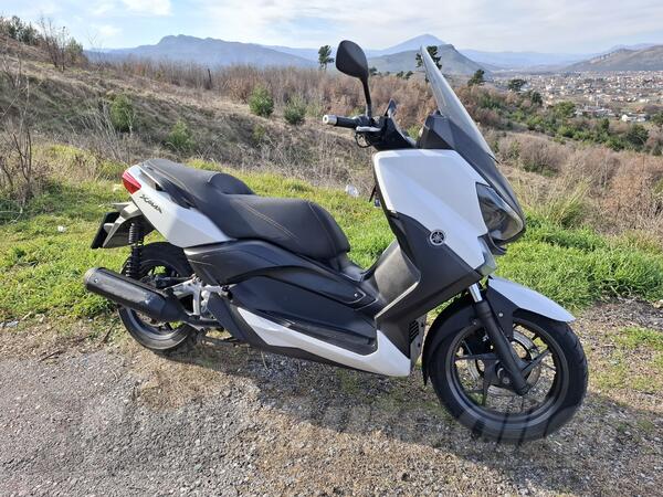 Yamaha - x max 250