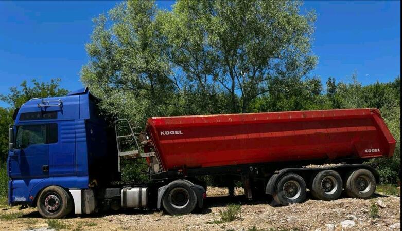 Mercedes Benz - TGA 18.440