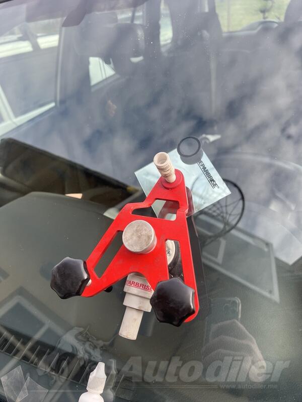 Car glass repair - Automotive glass services