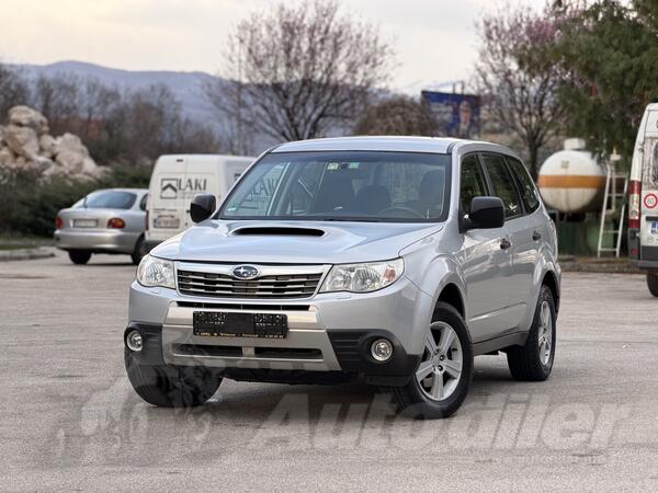 Subaru - Forester - 2.0 DIZEL 4x4 AC KLIMA SERVISNA KNJIGA