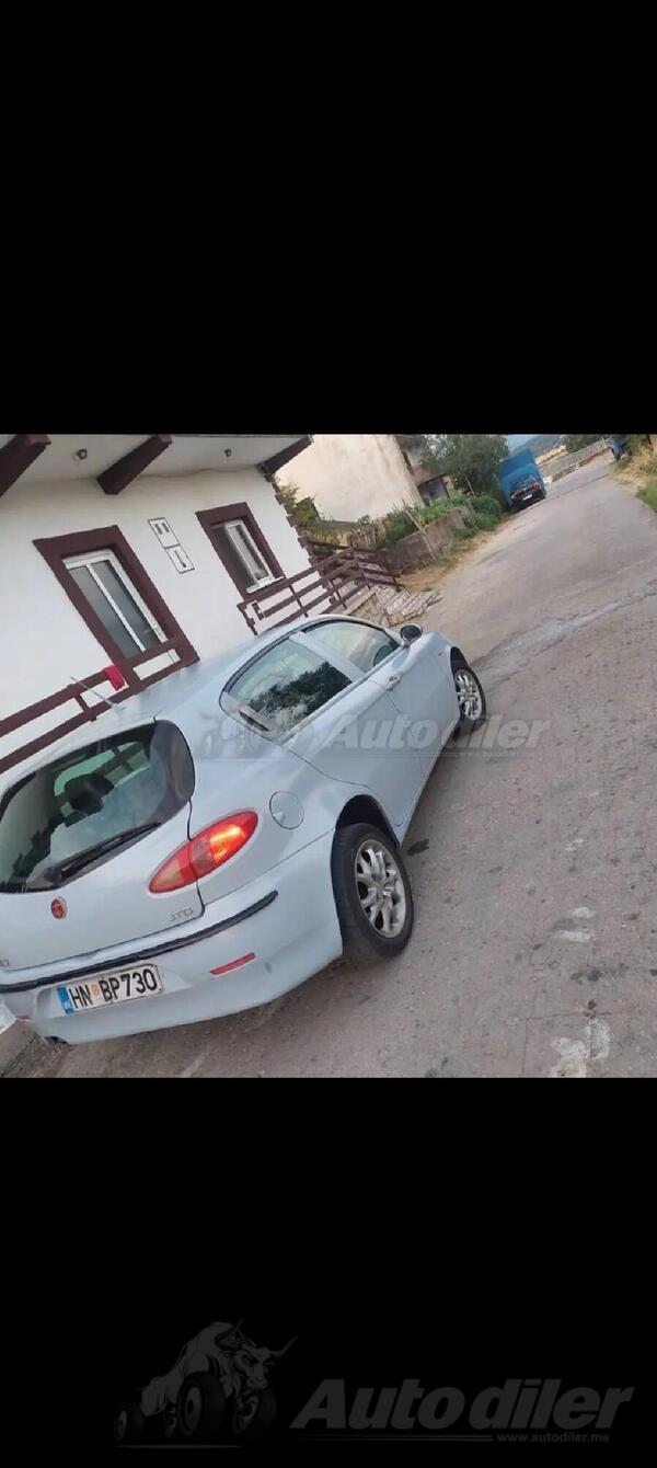Alfa Romeo - 147 - 1.9