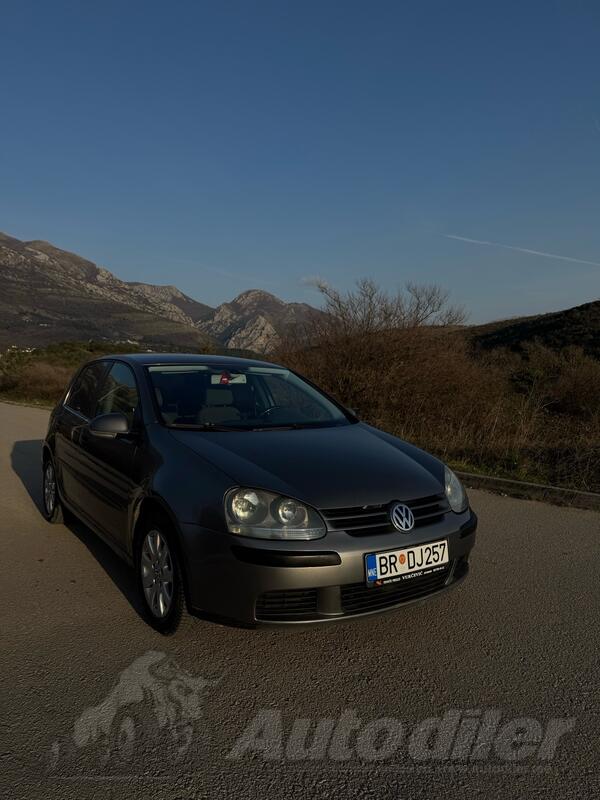 Volkswagen - Golf 5 - 1.9 TDI