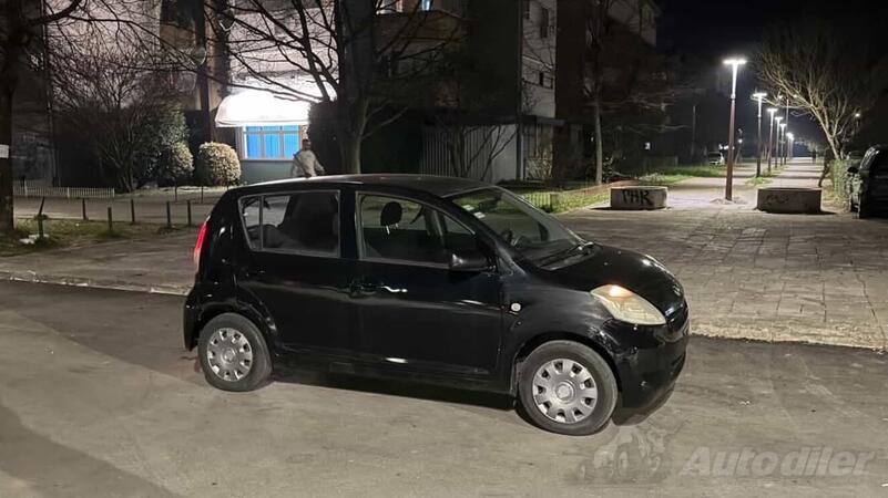 Daihatsu - Sirion - 1.0