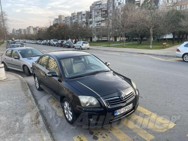 Toyota - Avensis - 2.2