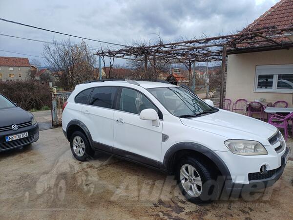 Chevrolet - Captiva - 2.0 FWD MT5