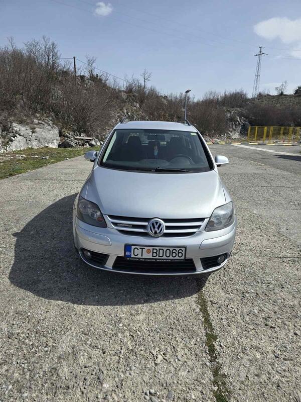 Volkswagen - Golf Plus - 2.0tdi bluemotion