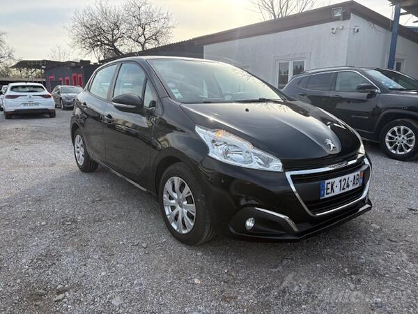 Peugeot - 208 - 1.2 Benzin