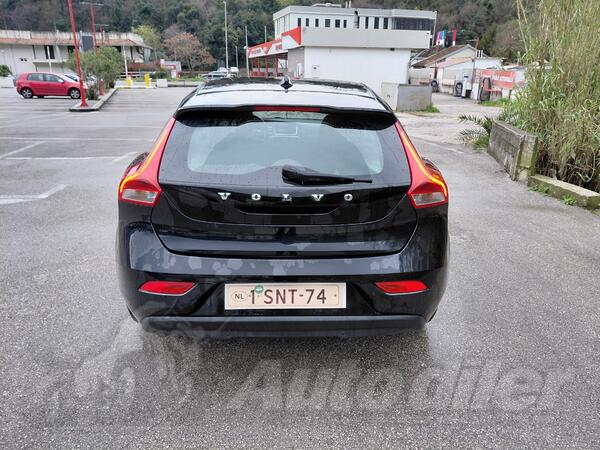 Volvo - V40 - 1.6