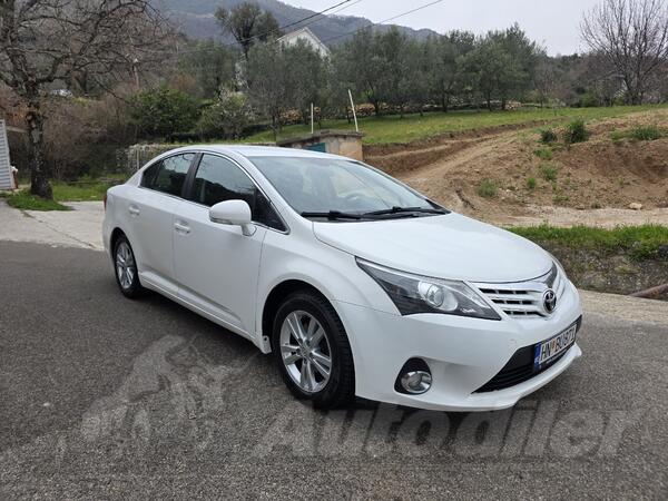 Toyota - Avensis - 2.0 D4D
