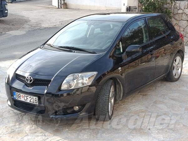 Toyota - Auris - 2.2 D-Cat