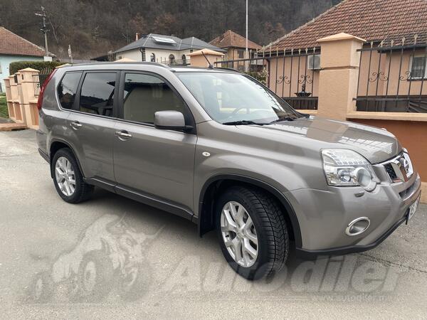 Nissan - X-Trail - 20 Dci