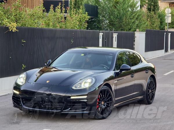 Porsche - Panamera - 4S