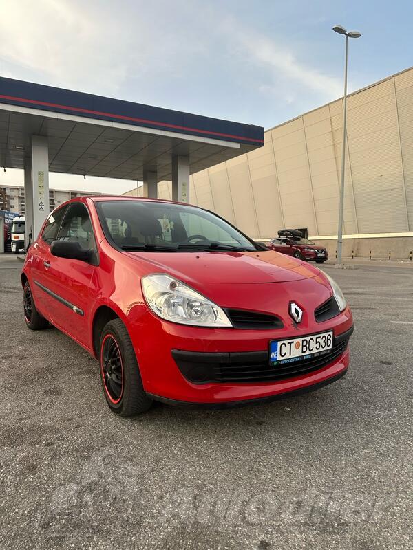Renault - Clio - 1.5 dci