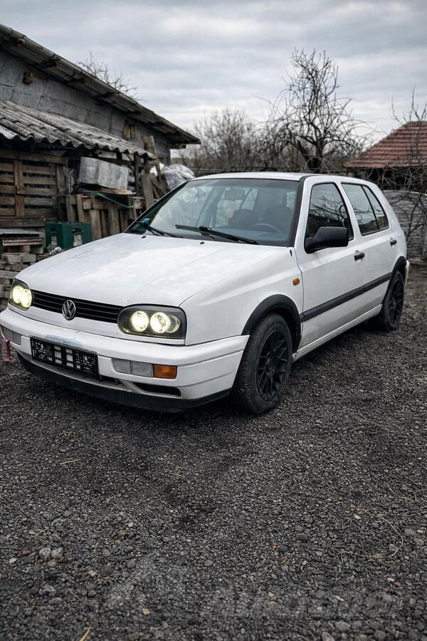 Volkswagen - Golf 3 - 1.6 GL
