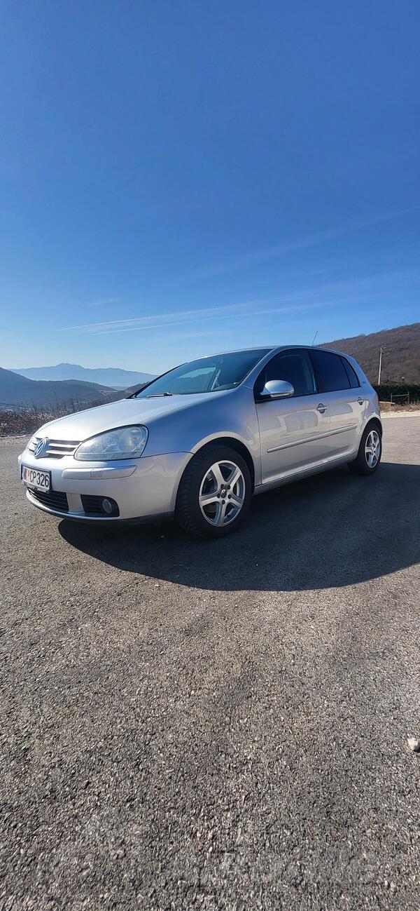 Volkswagen - Golf 5 - 1.9