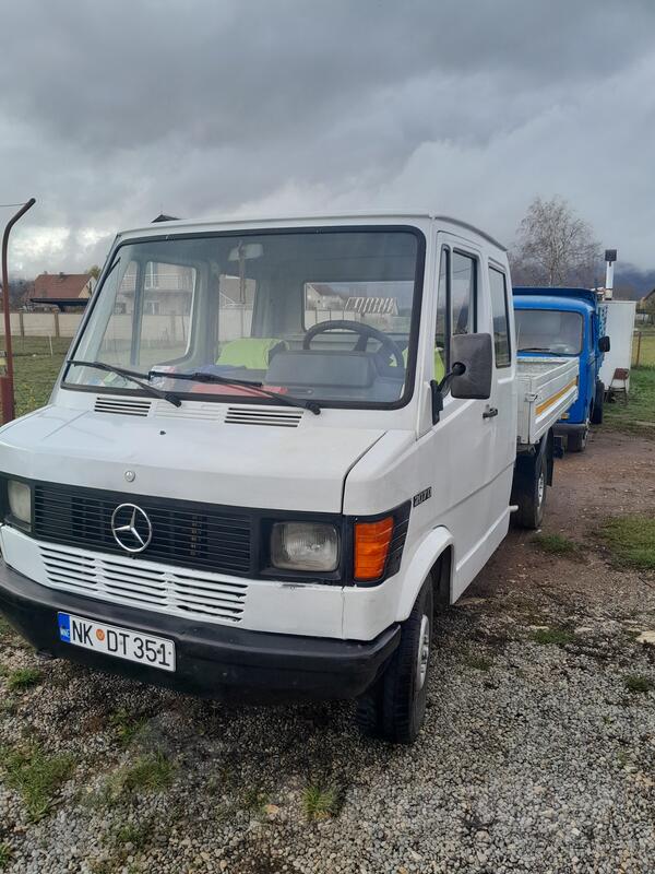Mercedes Benz - 207d