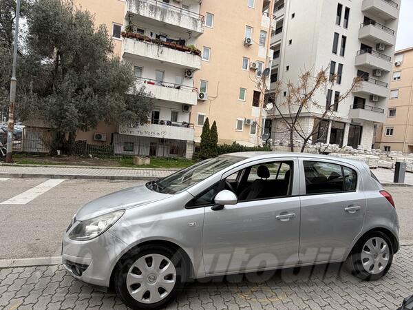 Opel - Corsa - Automatik