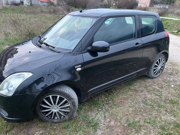 Suzuki - Swift - 1.3 DDiS