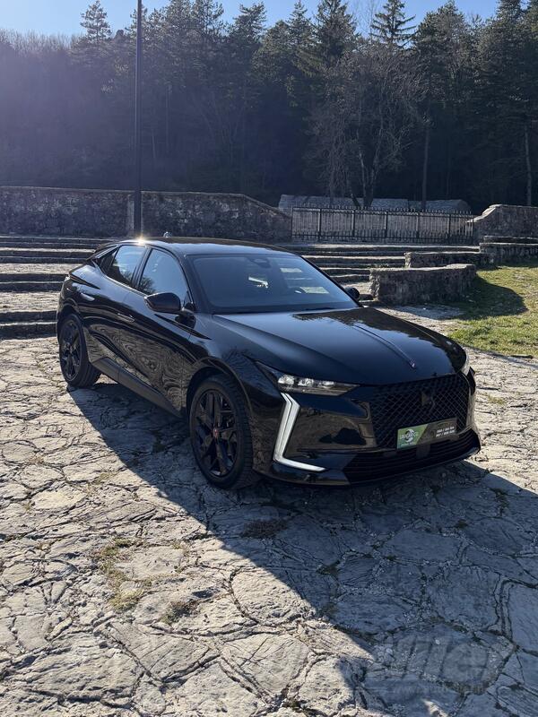 DS Automobiles - DS 4 - performance line