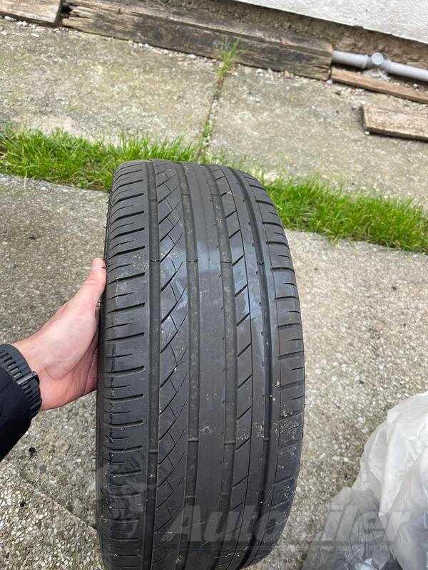 Hifly - 225/40 19 - Summer tire