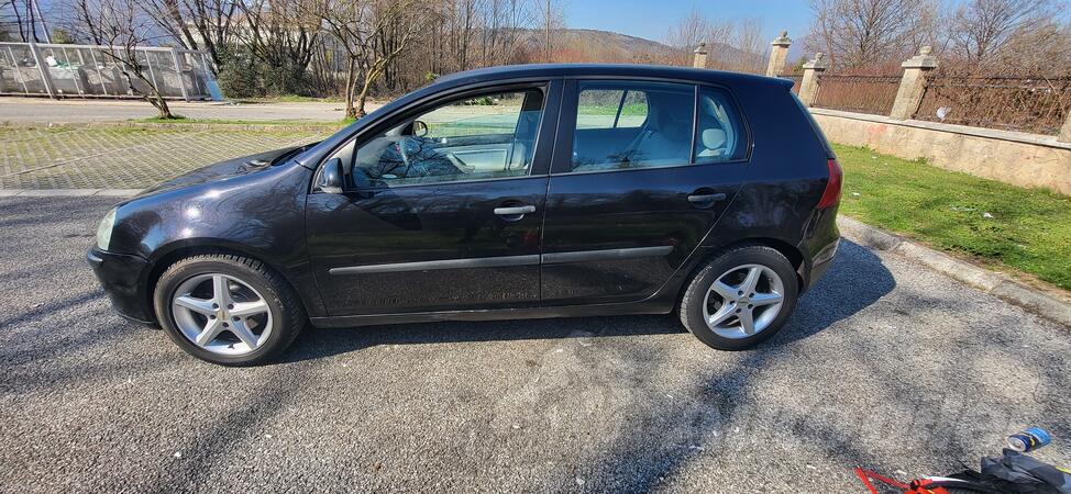 Volkswagen - Golf 5 - 1.9 66 kw