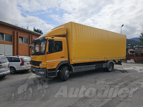 Mercedes Benz - 12 22