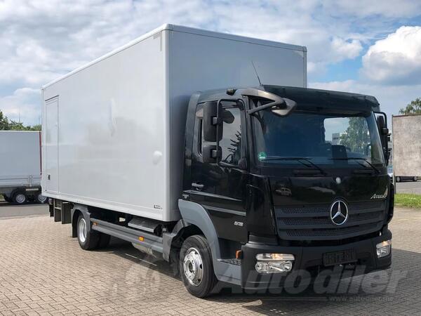 Mercedes Benz - Atego III 818 kamion furgon+rampa/LTK392
