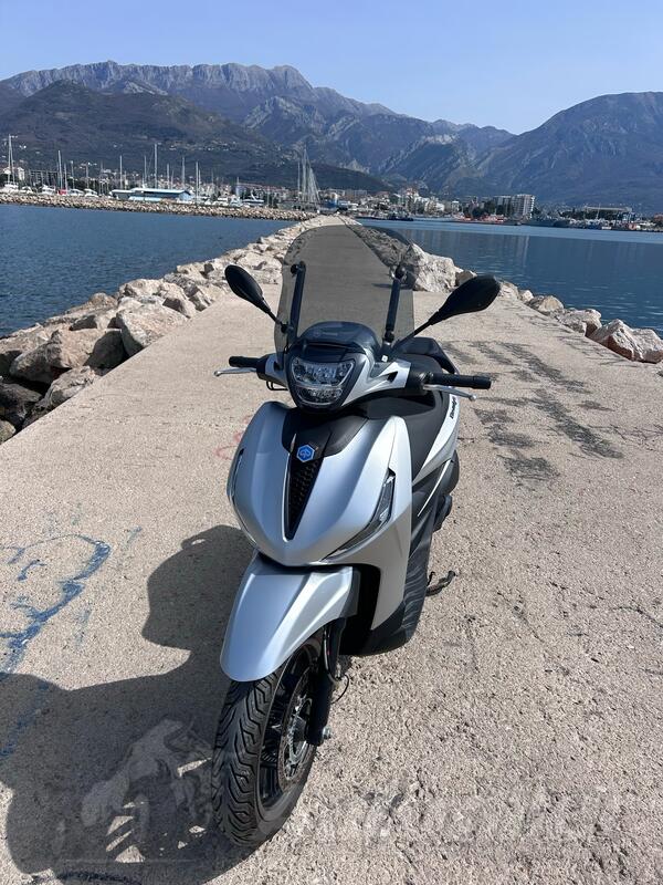Piaggio - Beverly S