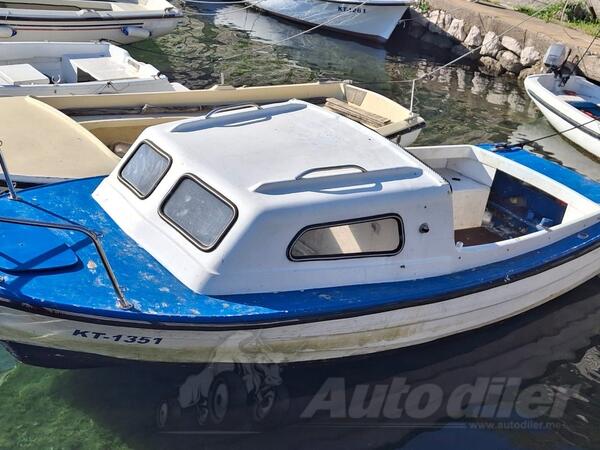 As Marine - Motorni čamac sa kabinom